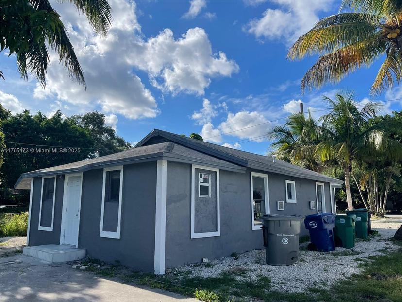 Picture of 900 NW 80Th St, Miami FL 33150