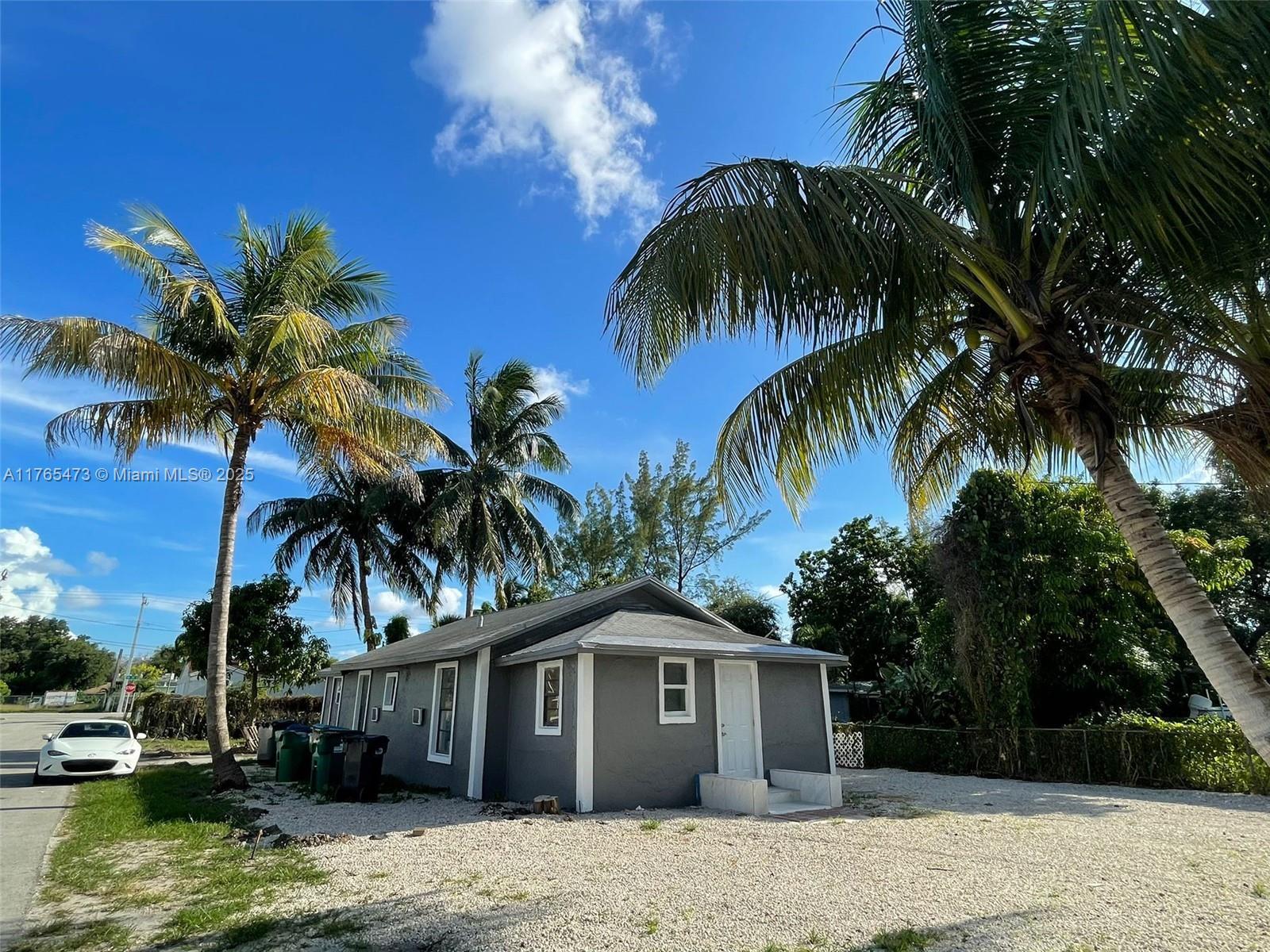 Picture of 900 NW 80Th St, Miami, FL 33150