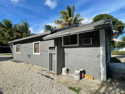 Picture of 900 NW 80Th St, Miami, FL 33150