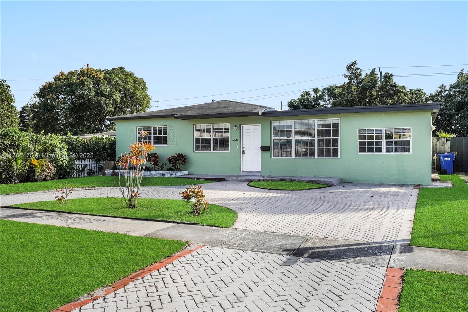 Picture of 1290 NE 162Nd St, North Miami Beach, FL 33162