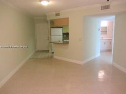 Picture of 8353 Lake Dr # 404, Doral, FL 33166