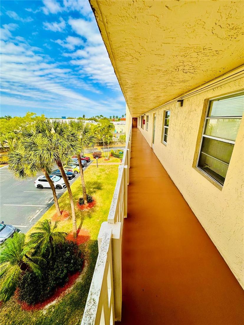 Picture of 101 SE 3Rd Ave # 404, Dania Beach FL 33004