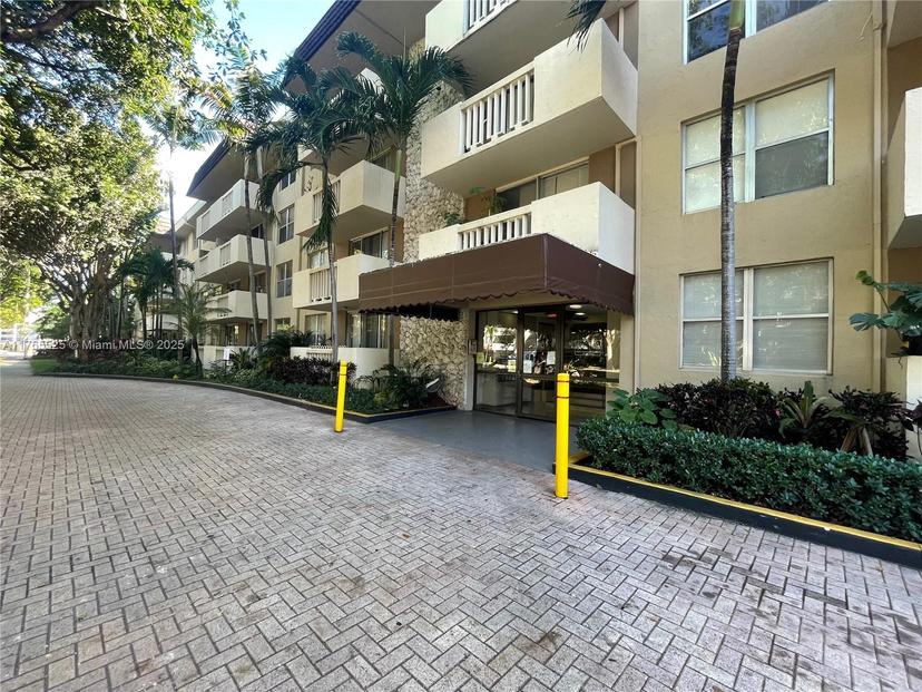 Picture of 1800 Sans Souci Blvd # 107, North Miami FL 33181
