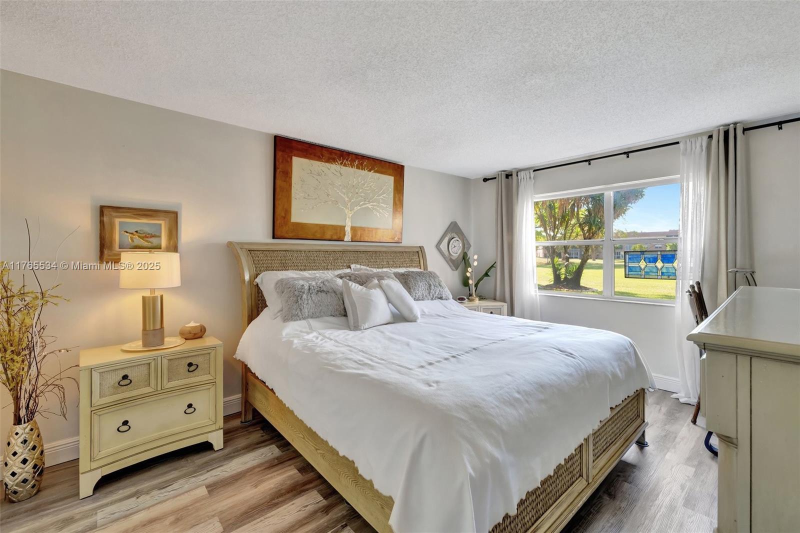 Picture of 9821 Sunrise Lakes Blvd # 107, Sunrise, FL 33322