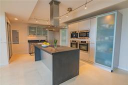 Picture of 18201 Collins Ave # 506, Sunny Isles Beach, FL 33160