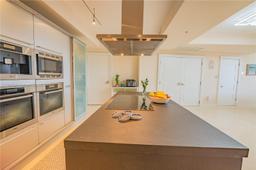 Picture of 18201 Collins Ave # 506, Sunny Isles Beach, FL 33160