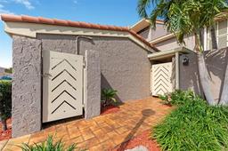 Picture of 703 Saint Andrews Rd # 78, Hollywood, FL 33021