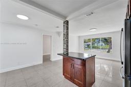 Picture of 924 N 30Th Rd, Hollywood, FL 33021