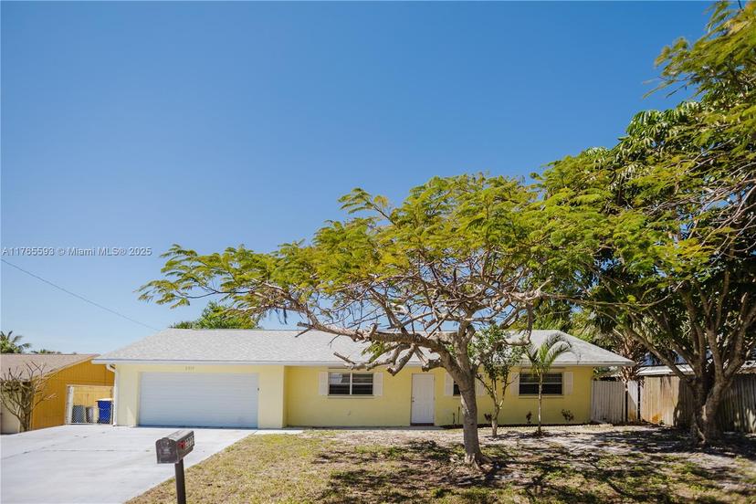 Picture of 2212 NE 21St Ave, Jensen Beach FL 34957