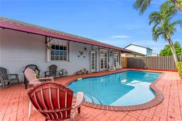 Picture of 15963 SW 97Th Ter, Miami, FL 33196