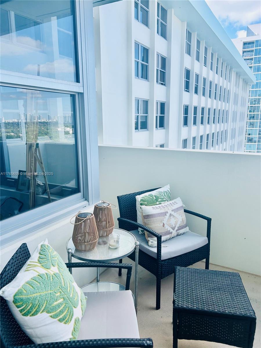 Picture of 2899 Collins Ave # 1526, Miami Beach, FL 33140