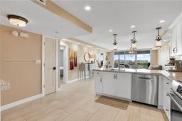 Picture of 3520 Oaks Way # 810, Pompano Beach, FL 33069