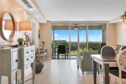 Picture of 3520 Oaks Way # 810, Pompano Beach, FL 33069