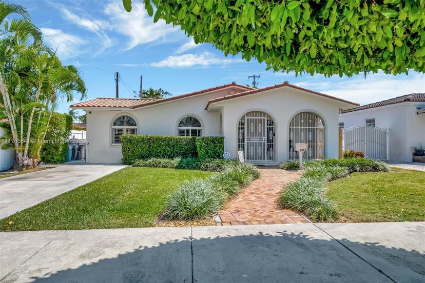 Picture of 3825 SW 58Th Ct, Miami FL 33155