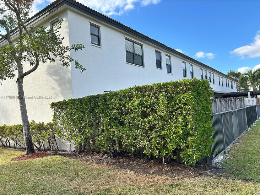 Picture of 4245 SW 164Th Path # 4245, Miami FL 33185