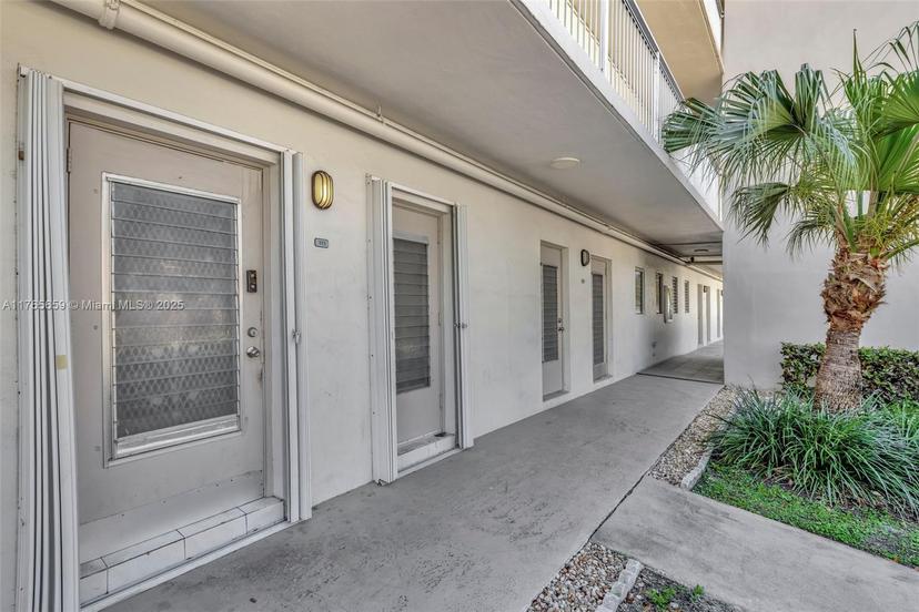 Picture of 2200 Diana Dr # 111, Hallandale Beach FL 33009