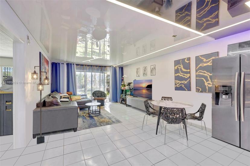 Picture of 2200 Diana Dr # 111, Hallandale Beach FL 33009