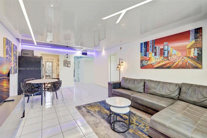 Picture of 2200 Diana Dr # 111, Hallandale Beach FL 33009