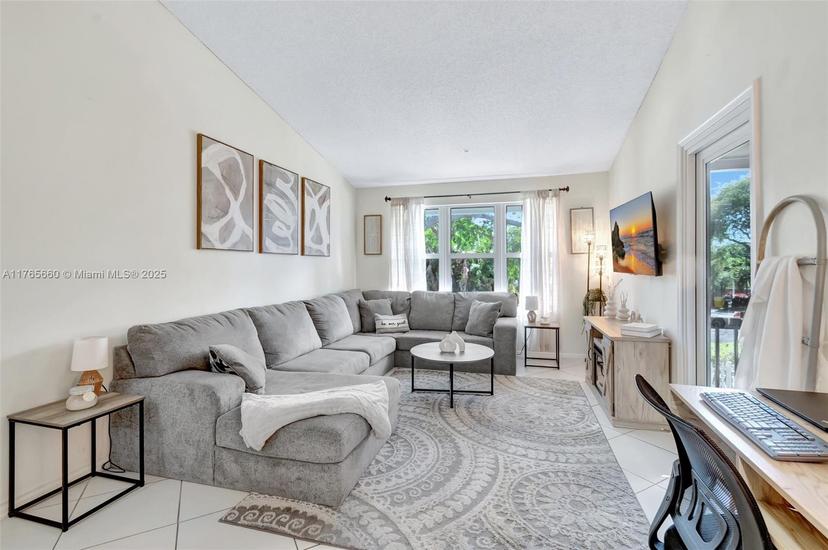 Picture of 2307 N Congress Ave # 28, Boynton Beach FL 33426