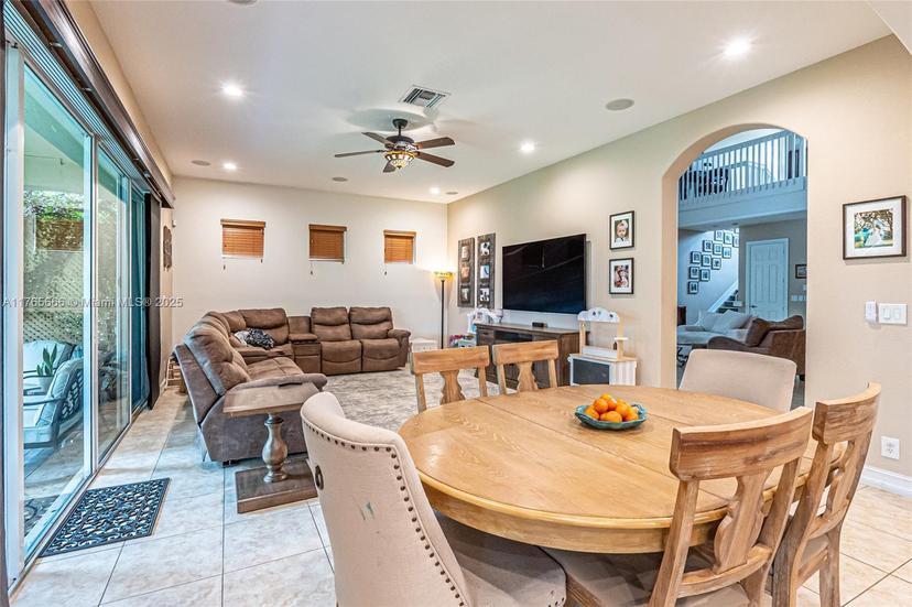 Picture of 8001 NW 125Th Ter, Parkland FL 33076