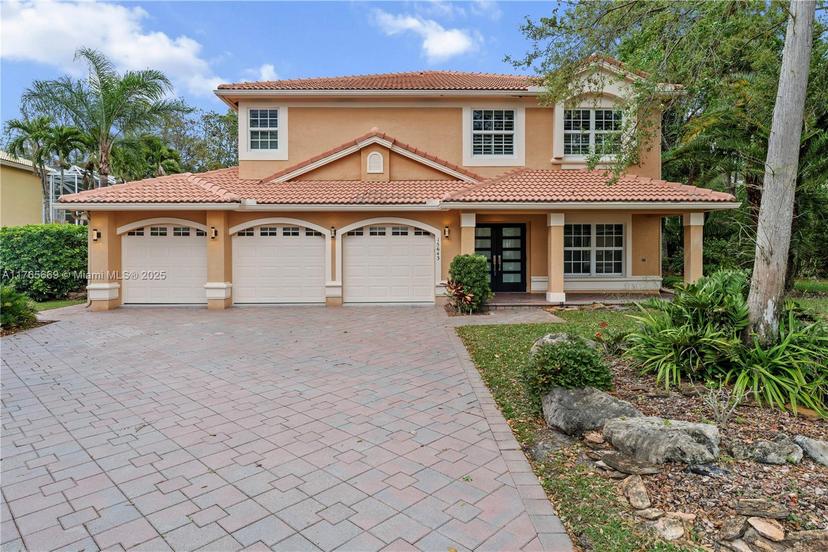 Picture of 15643 Cypress Park Dr, Wellington FL 33414
