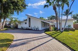 Picture of 19331 NE 18Th Ct, Miami, FL 33179