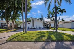 Picture of 19331 NE 18Th Ct, Miami, FL 33179