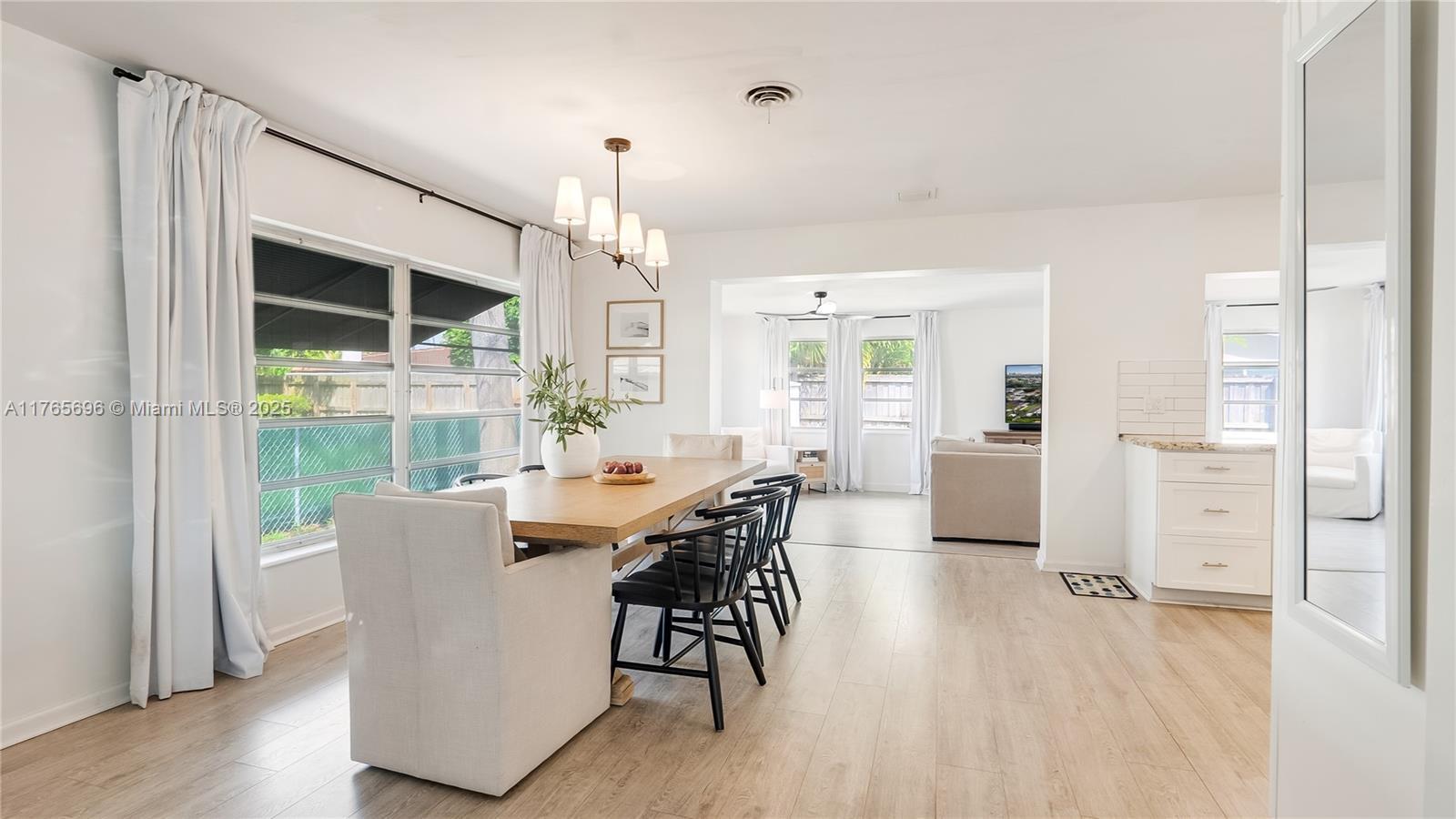 Picture of 1671 NE 56Th Ct, Fort Lauderdale, FL 33334