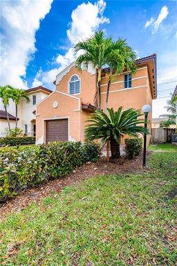 Picture of 1073 NE 41St Ter, Homestead, FL 33033