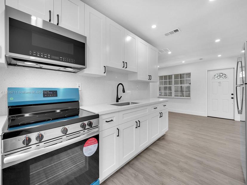 Picture of 3050 NE 13Th Ave, Pompano Beach FL 33064