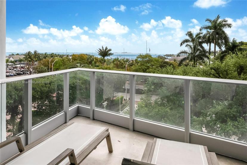 Picture of 2627 S Bayshore Dr # 605, Miami FL 33133
