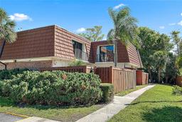 Picture of 3900 County Line Rd # 1C, Tequesta, FL 33469