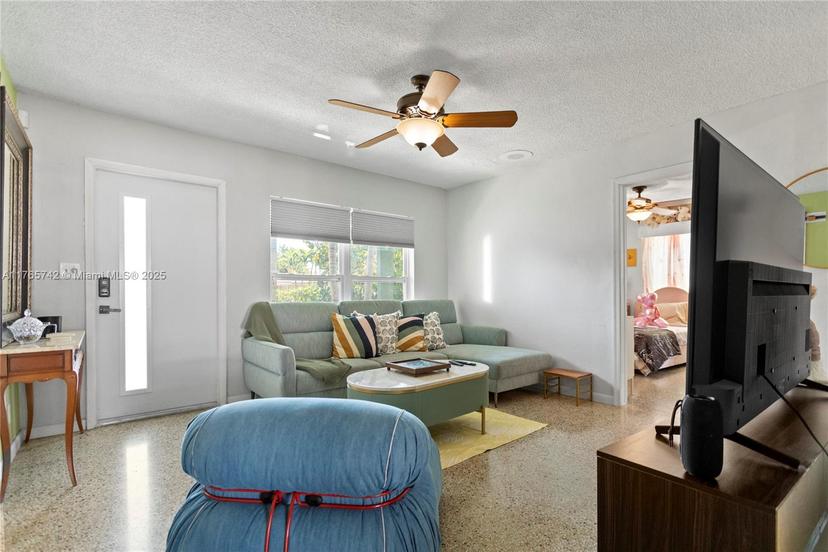 Picture of 5233 NE 4Th Ave, Oakland Park FL 33334