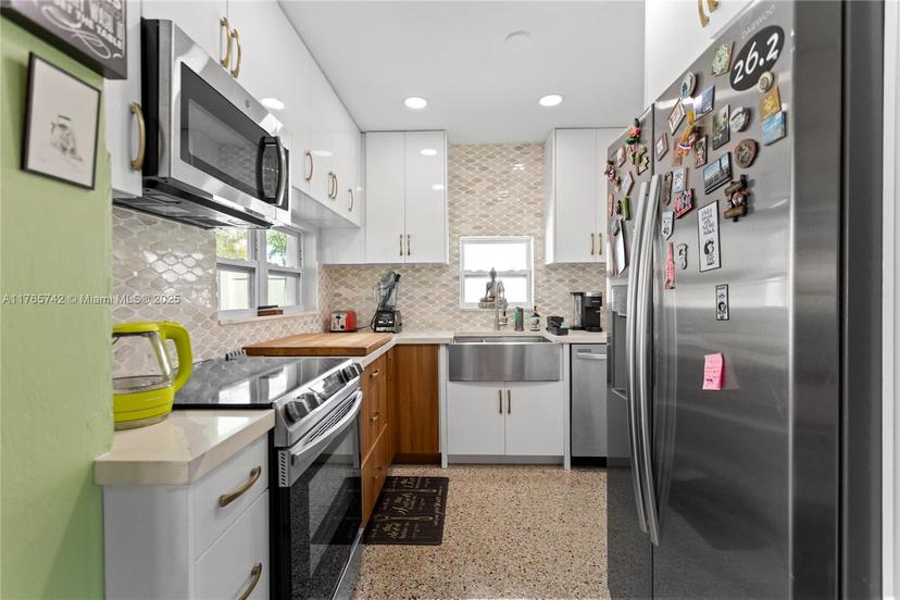 Picture of 5233 NE 4Th Ave, Oakland Park FL 33334