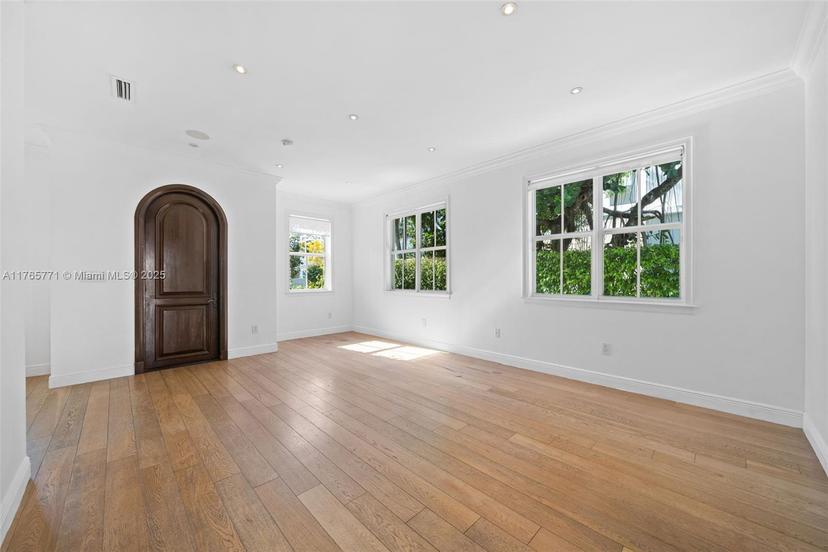Picture of 464 Fernwood Rd # B, Key Biscayne FL 33149