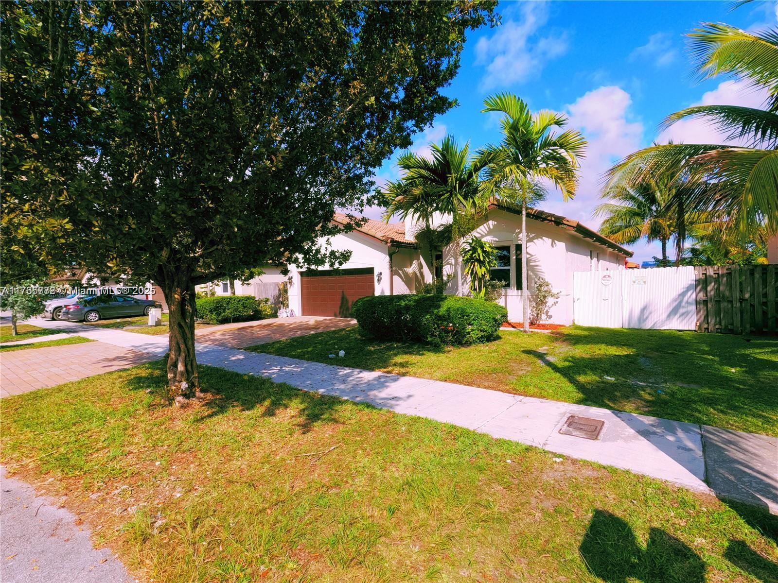 Picture of 13127 SW 284Th St, Homestead, FL 33033