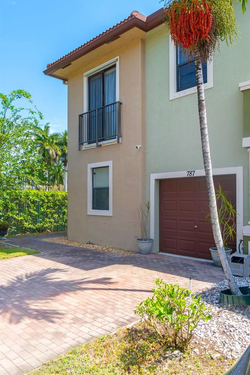 Picture of 787 NE 34Th Ave, Homestead FL 33033