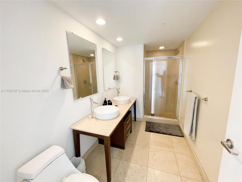 Picture of 485 Brickell Ave # 2602, Miami FL 33131