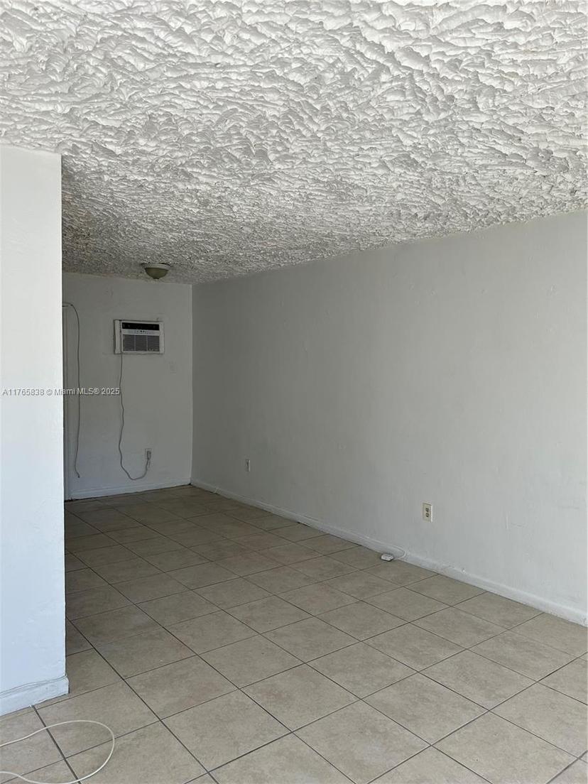 Picture of 1513 NW 81St St # 1513, Miami FL 33147