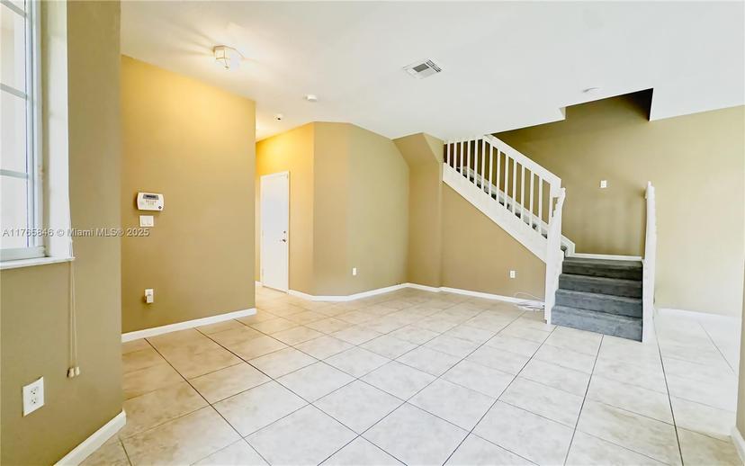 Picture of 21007 NW 14Th Pl # 851, Miami Gardens FL 33169