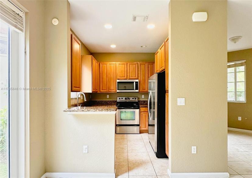 Picture of 21007 NW 14Th Pl # 851, Miami Gardens FL 33169