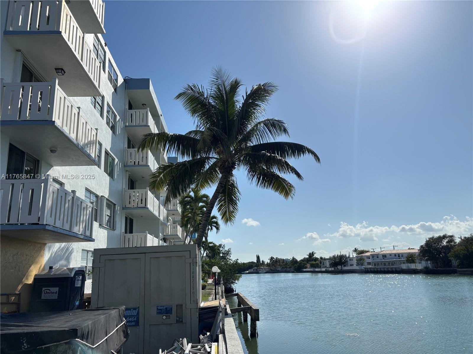 Picture of 7900 Tatum Waterway Dr # 413, Miami Beach, FL 33141