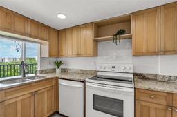 Picture of 9431 SW 4Th St # 405, Miami, FL 33174