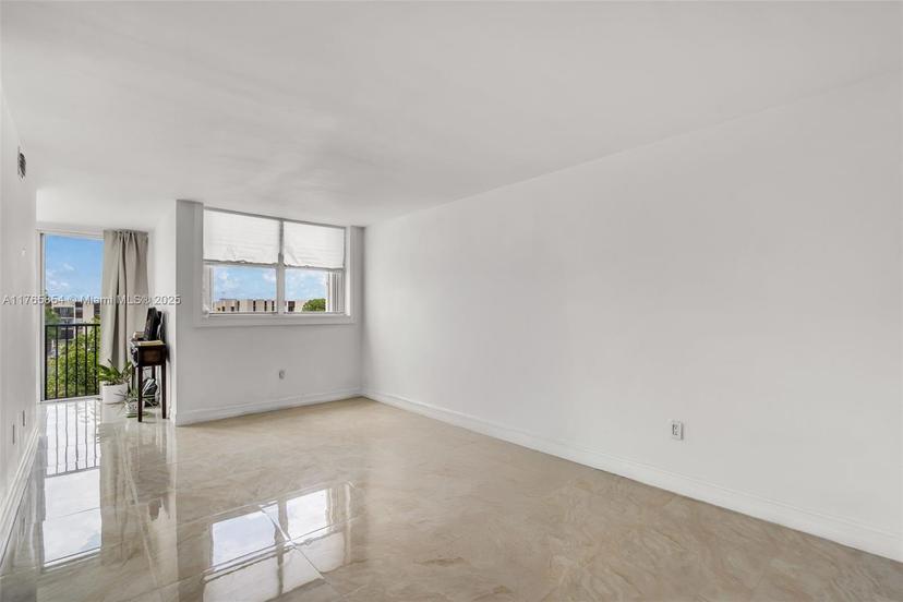 Picture of 9431 SW 4Th St # 405, Miami FL 33174