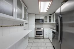 Picture of 5005 Collins Ave # 506, Miami Beach, FL 33140