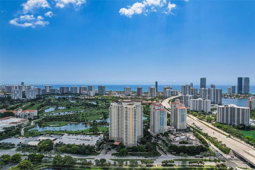 Picture of 19501 W Country Club Dr # 1613, Aventura FL 33180