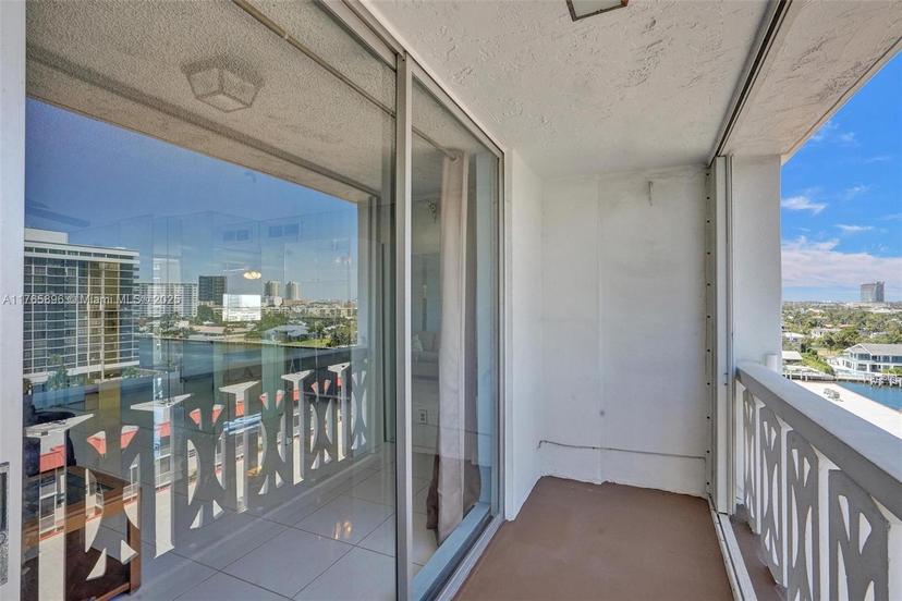 Picture of 3113 S Ocean Dr # 1004, Hallandale Beach FL 33009