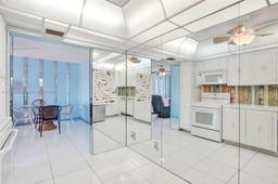 Picture of 3113 S Ocean Dr # 1004, Hallandale Beach, FL 33009