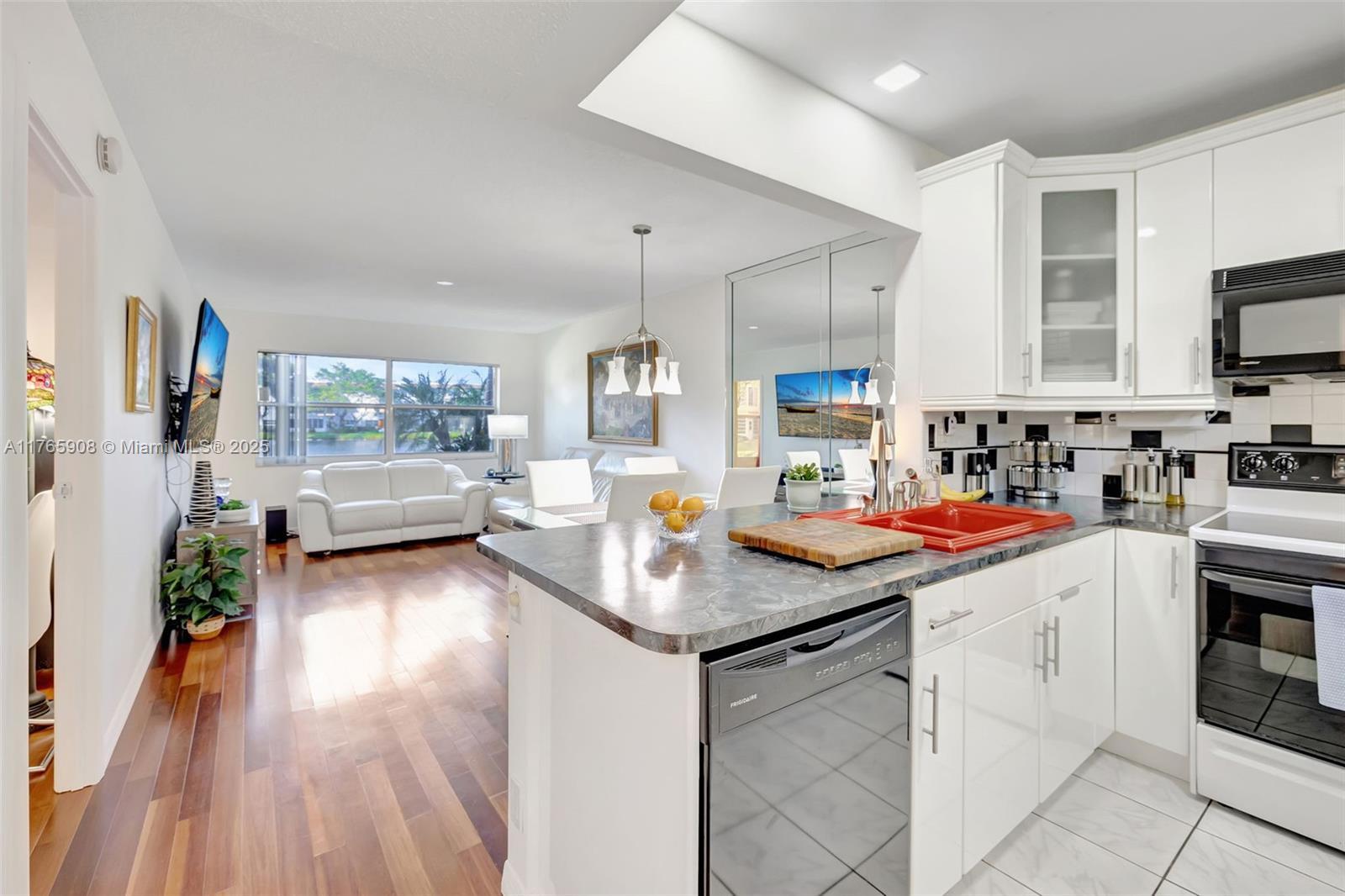 Picture of 5103 NW 35Th St # 406, Lauderdale Lakes, FL 33319