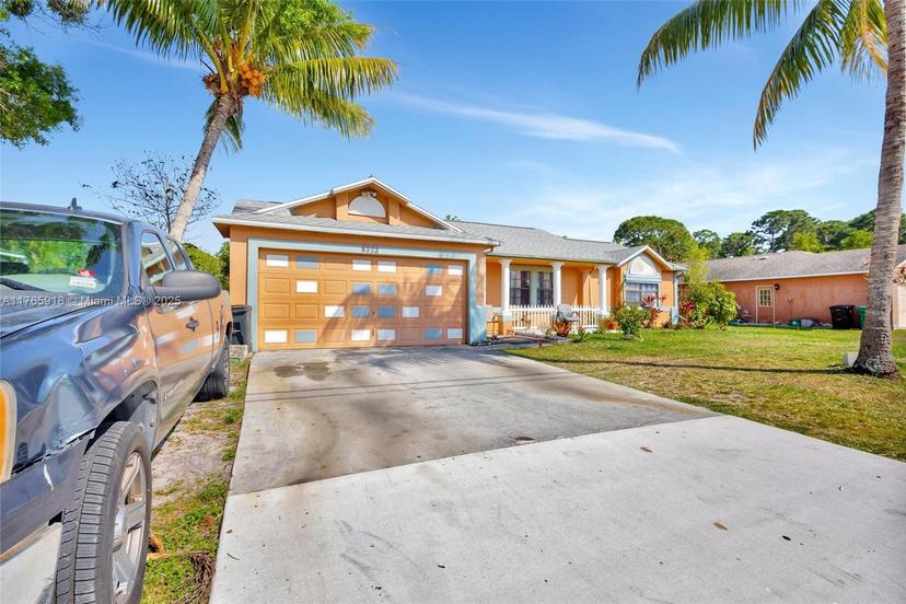 Picture of 1373 SE Floresta Dr, Port St. Lucie FL 34983